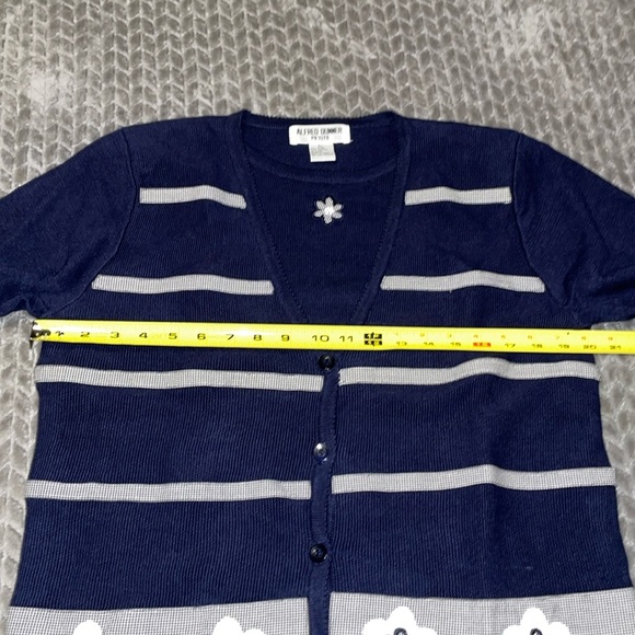 NWT Alfred Dunner Short Sleeve Floral Embroidered Sweater. Large Petite. - Picture 10 of 14